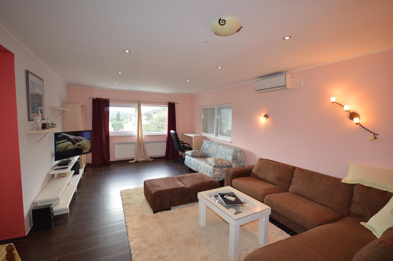 Villa Castello Residence Zrnovo Buitenkant foto